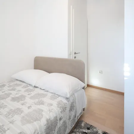 Apartamento With Parking Space Zaton, Zadar - 25311